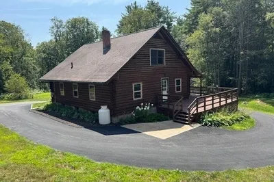 40 Hawks Rd