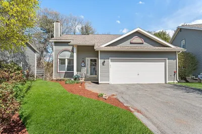 22 Weatherstone Dr #22