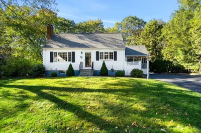 9 Upland Rd 1