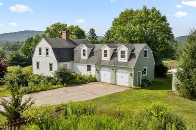 439 Lower Rd