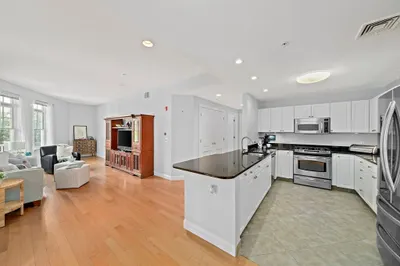 614 Pond St #2305 1