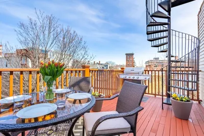 200 Emerson St #3 Penthouse
