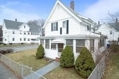 28 Lawrence St #1