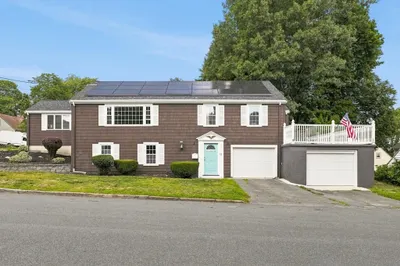 11 Lansing Road