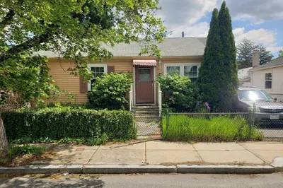 106 Lewiston St 1