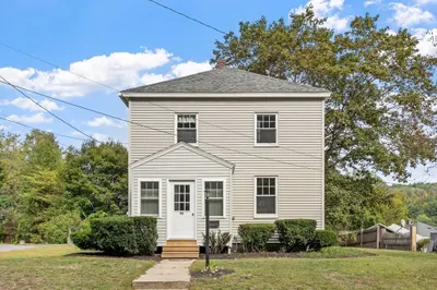 93 Overland St 1