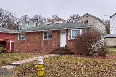 29 Dillon St