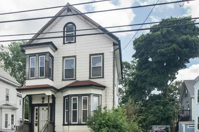 33 Cedar St