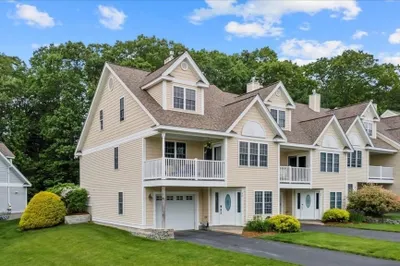 70 Carrington Ln #70 1