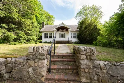 25 Milford St