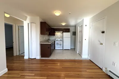 5 Carey Ave #5