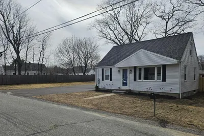 12 Eisenhower Dr 1