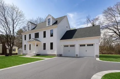 123 Center St 1