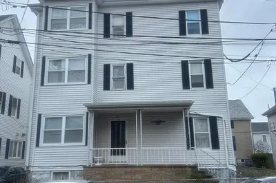 82 Wellington Street 1