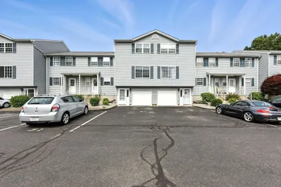 50 Waters Edge Dr #50