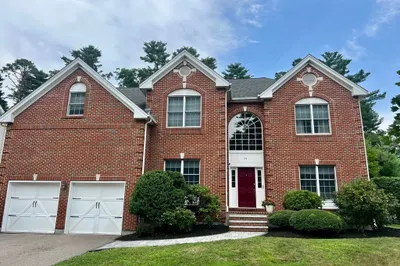24 Endean Dr