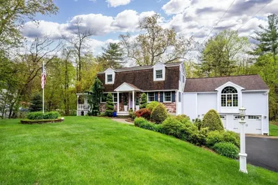 190 Wyndridge Circle 1
