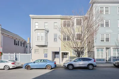 375 Dorchester St #1