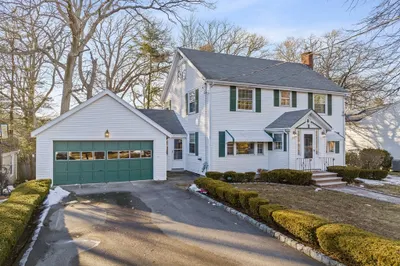 29 Hollingsworth Ave 1