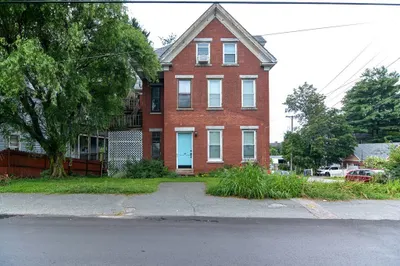 119 S Elm St #3