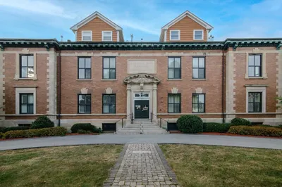203 Middle St #7