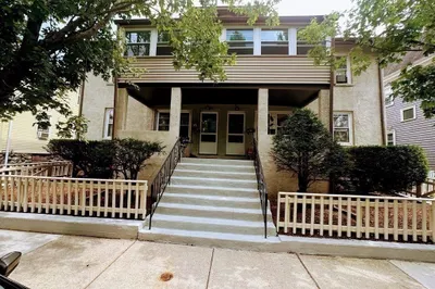 43 Rich St