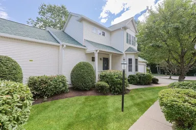 13 Village Circle #13 1