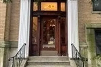 4 Fairbanks St #1
