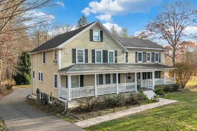93 Springs Rd