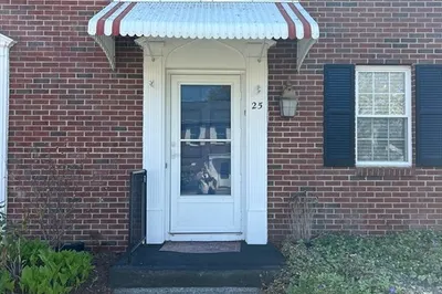 25 Erin Rd #25