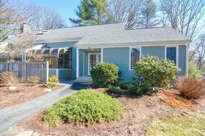 65 Fifer Ln #65 1