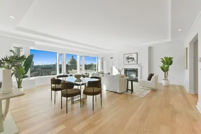 100 Belvidere St #8H 1