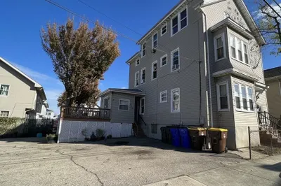 220 Morgan St 1