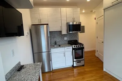16 Fifth Street #10 1