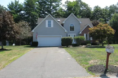 16 Martin Circle 1