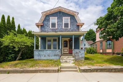 20 Maple St 1