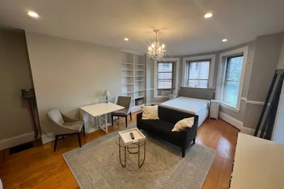 391 Commonwealth Ave #5