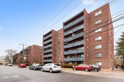 32 Whites Avenue #F7704