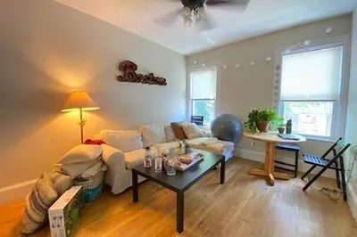 124 Calumet St #3