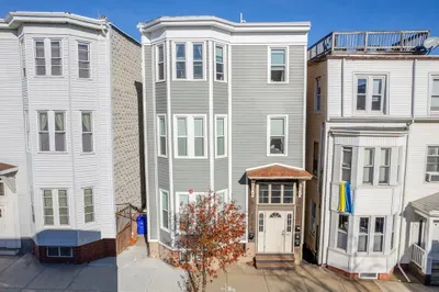 492 Sumner Street 1