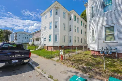 69 Hollis St 1