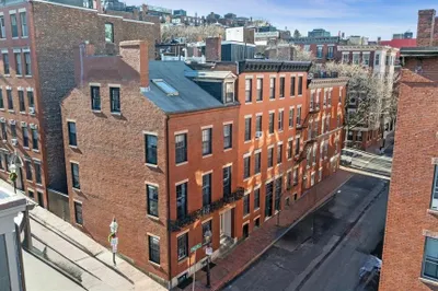 4 Phillips St #3