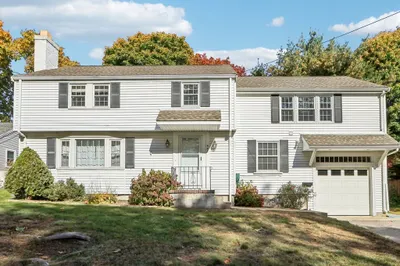 443 Great Plain Ave 1