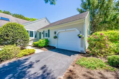 9 Longwood Rd #239