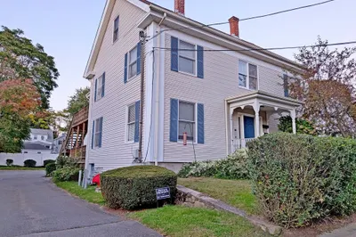 28 Front St #C 1