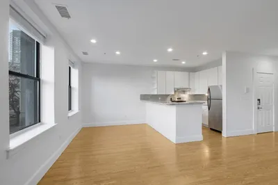 140 Boylston St #11 1