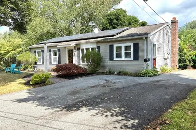 534 Hogg Memorial Dr 1