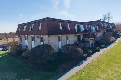 24 Williamsburg Ct #21 1