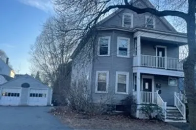9 Chase St. 1