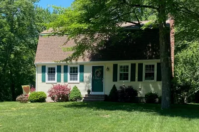 83 Spring Hill Dr 1